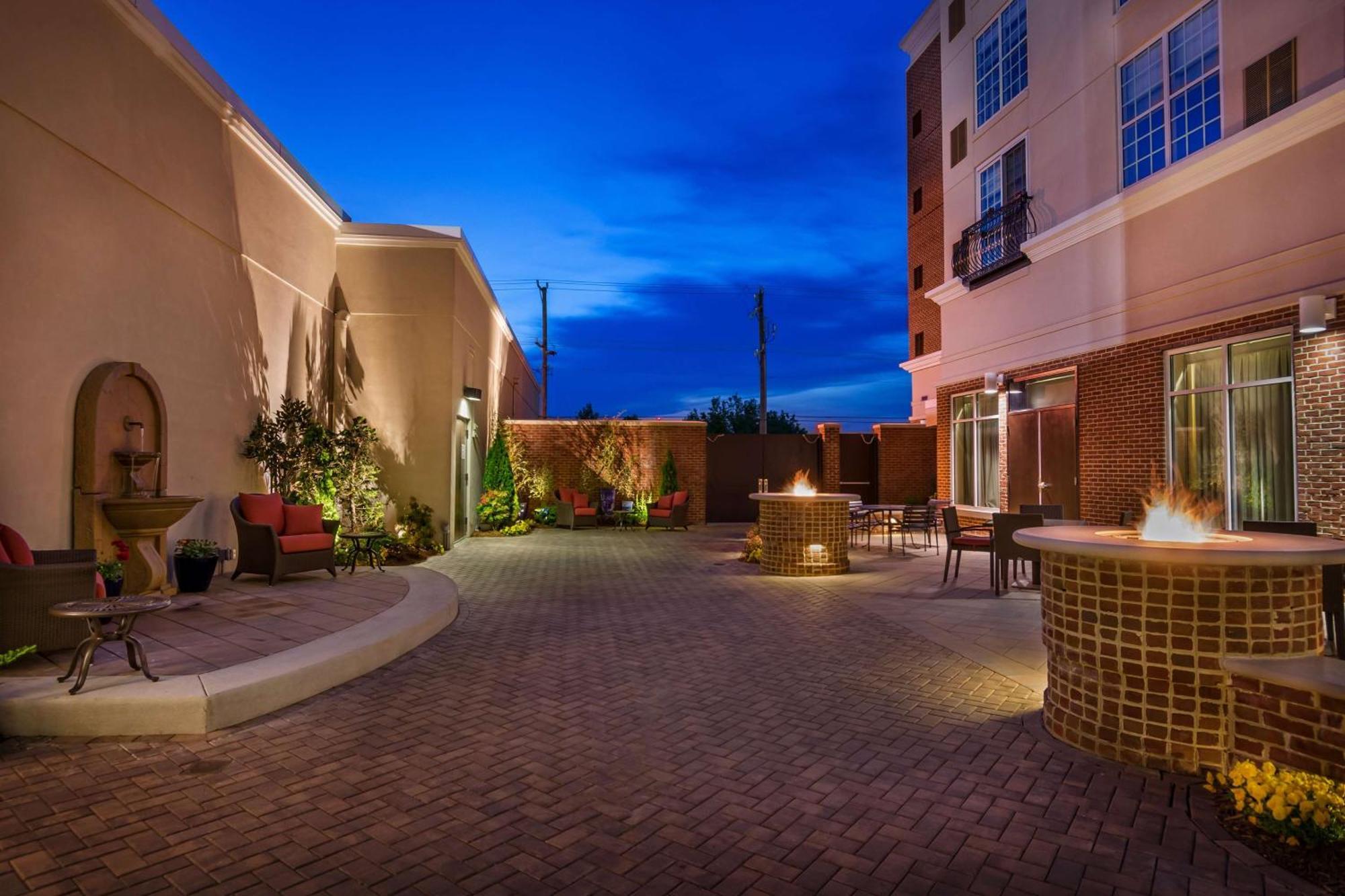 Hyatt Place Fredericksburg At Mary Washington Экстерьер фото